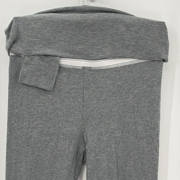 Cabi M'leggings with Skirt in Stone Gray - Size Small - Picture 4 of 9